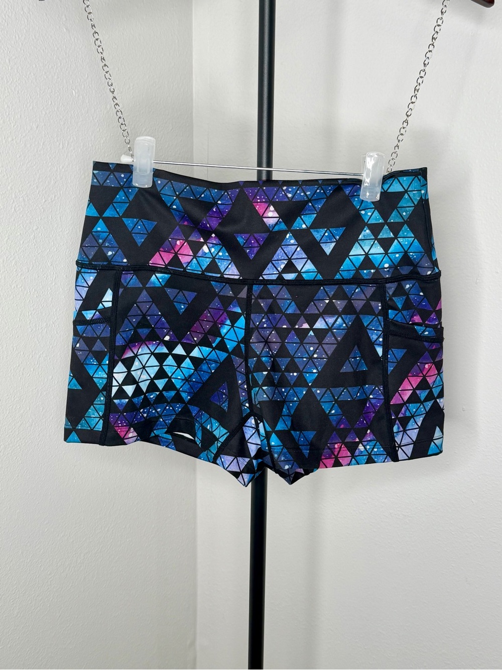 Constantly Varied Gear Blue & Purple Geo Triangle Athletic Shorts 2.5” Size Smal